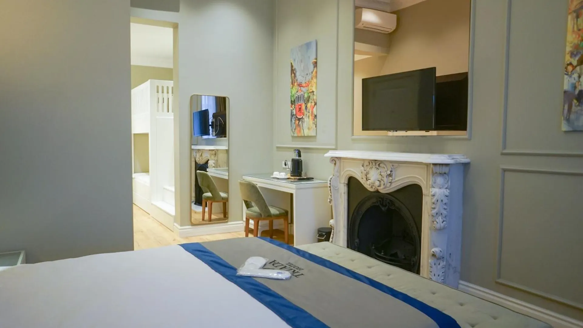 Triada Hotel Taksim - Special Category Istanbul 4*,