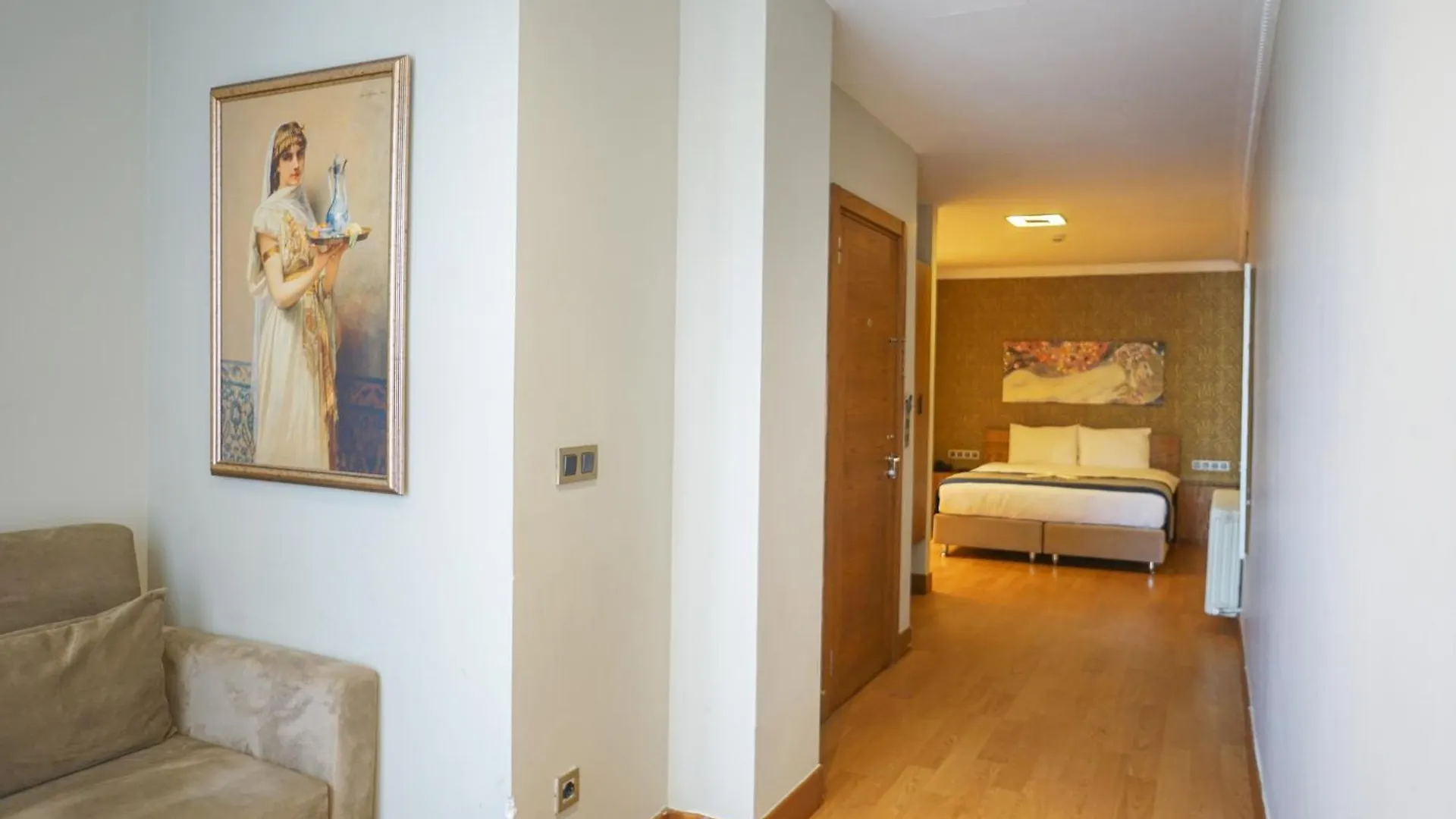 Triada Hotel Taksim - Special Category Istanbul 4*,